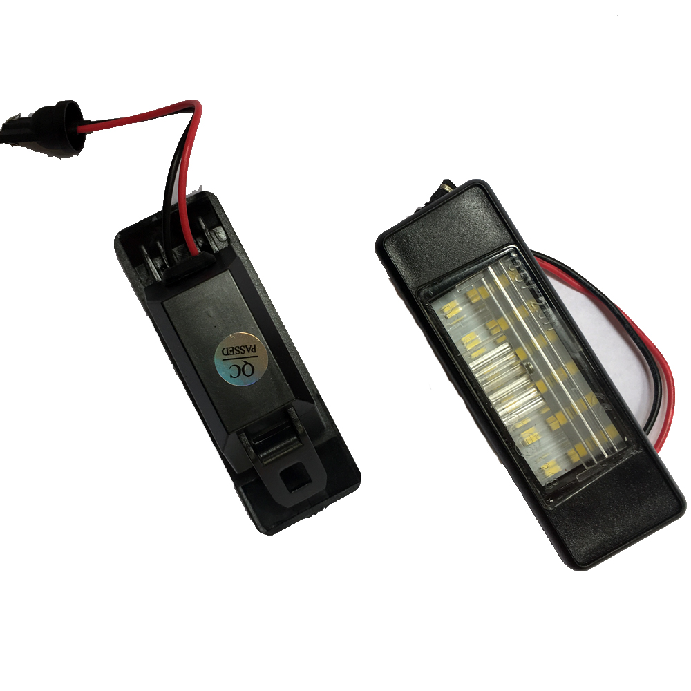 Set di 2 LED per targhe Nissan Juke X-Trail Infiniti